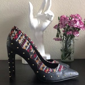 Women’s tribal pattern black heels